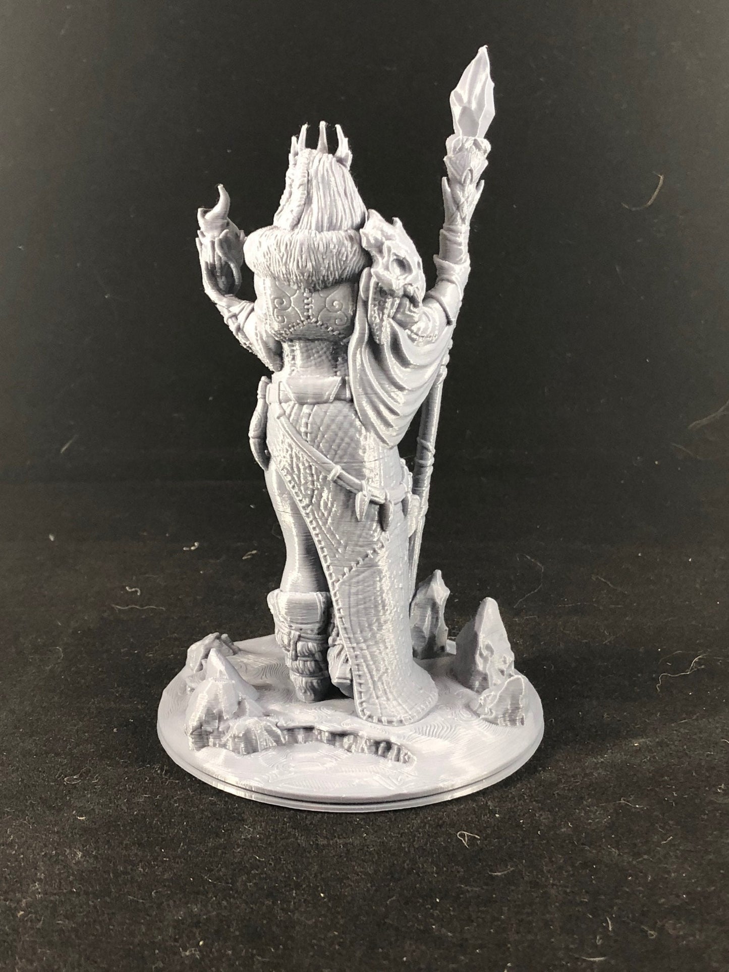 Frost Giant'ess - 28 mm D&D Miniature