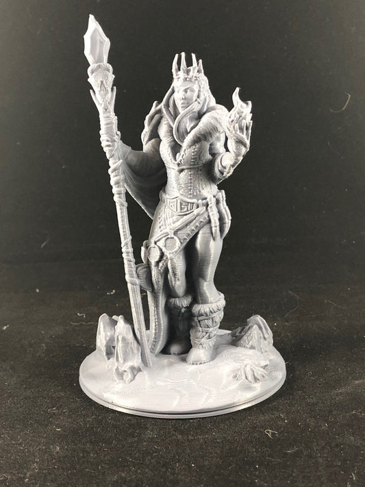 Frost Giant'ess - 28 mm D&D Miniature