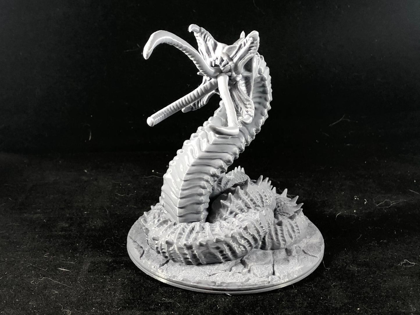 Massive Larvae Miniature - 28mm Scale RPG Monster