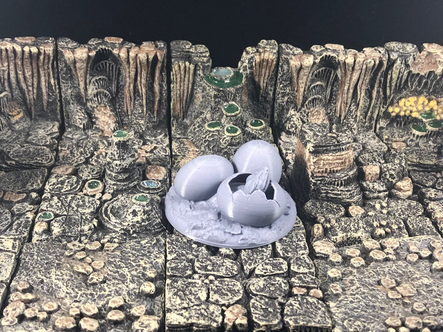 Dragon Eggs - 28mm D&D Miniatures