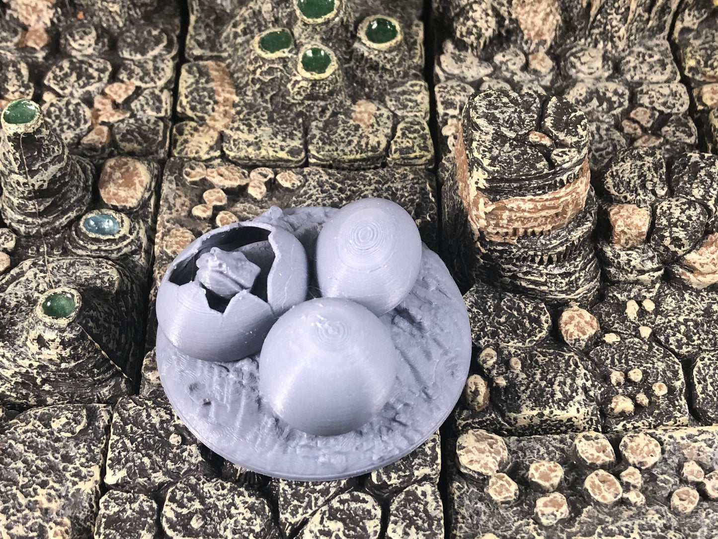 Dragon Eggs - 28mm D&D Miniatures