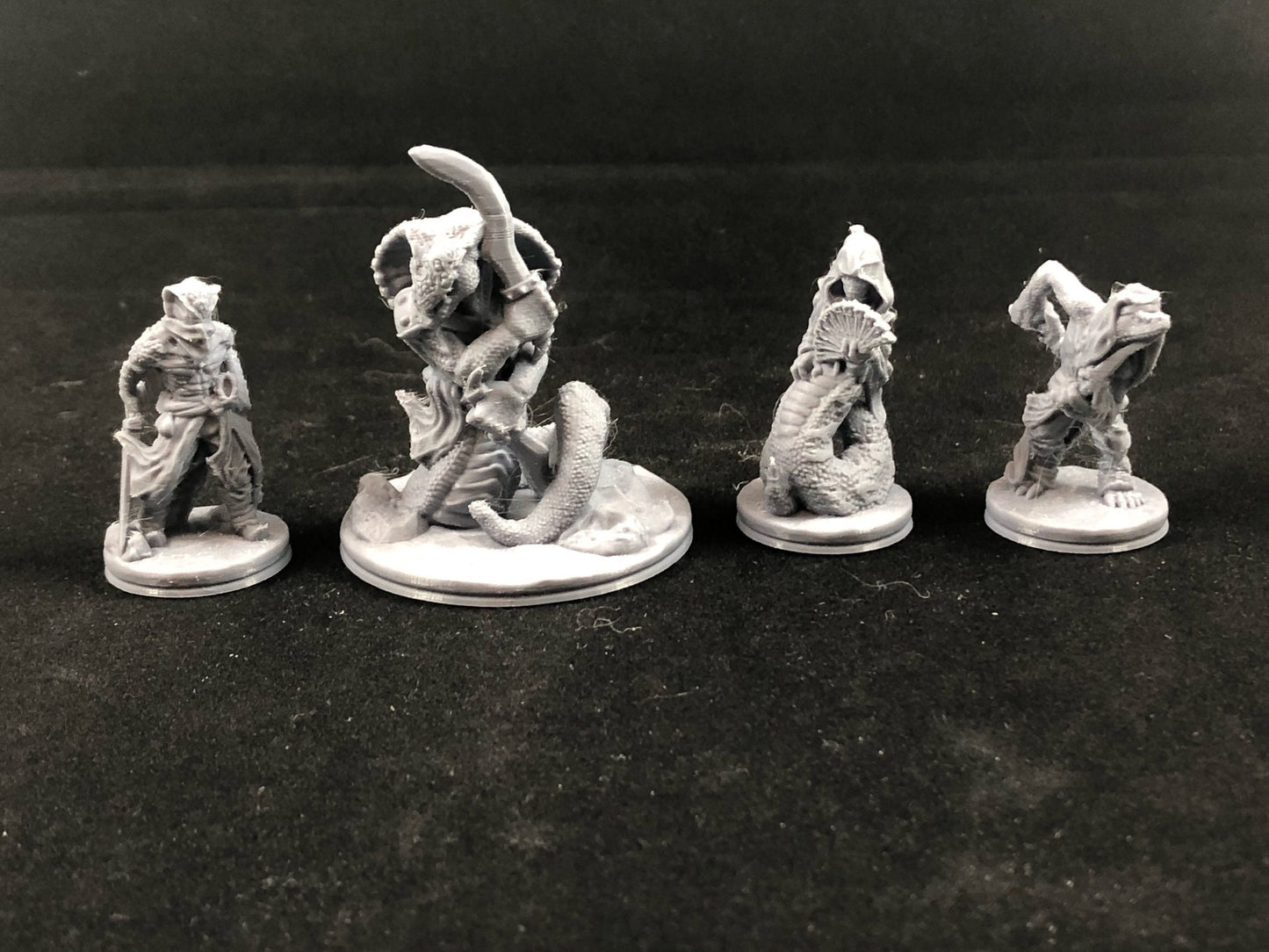 Serpent Warriors - 28mm D&D Miniatures