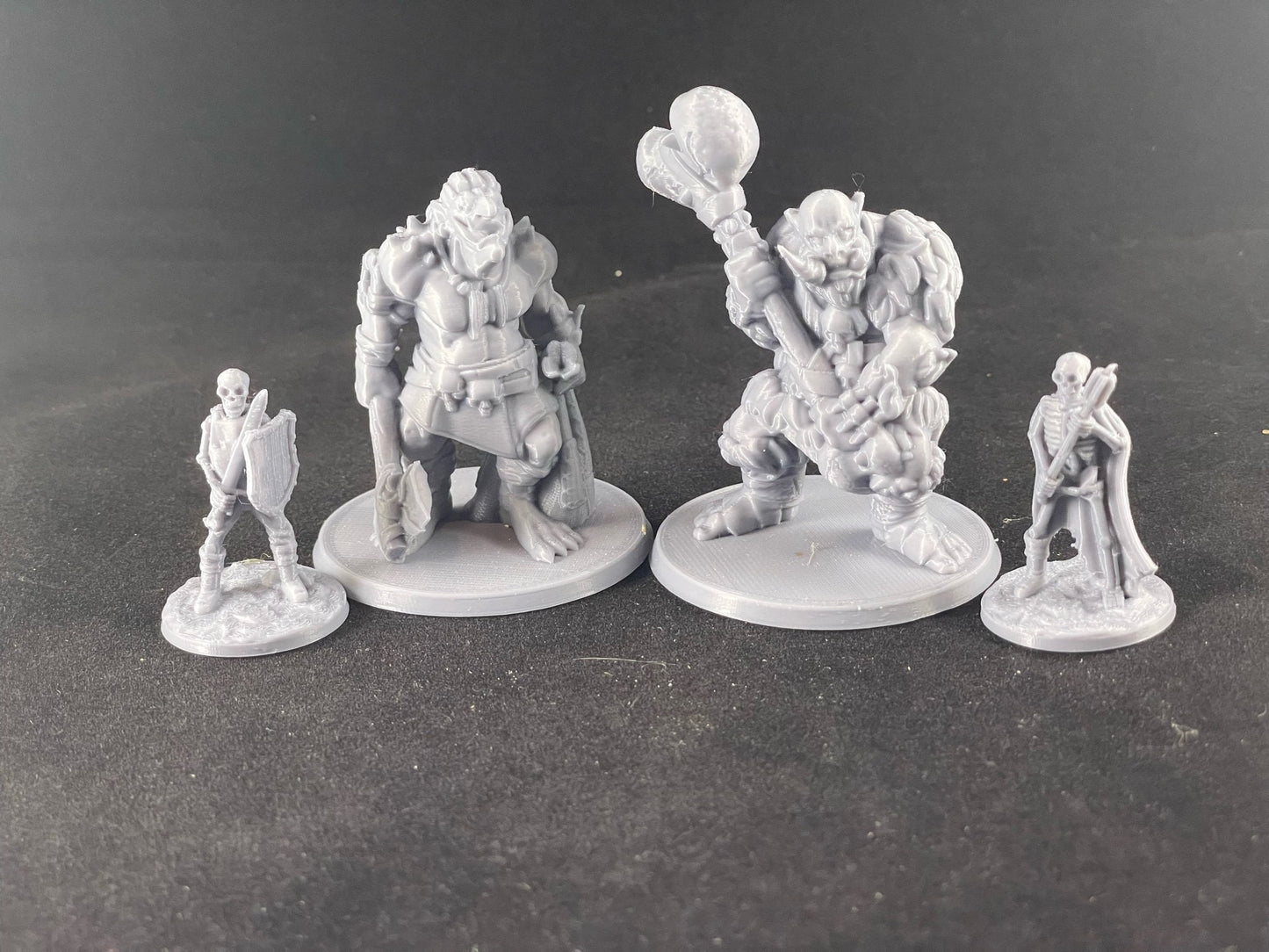 Trolls - 28mm scale D&D Miniatures